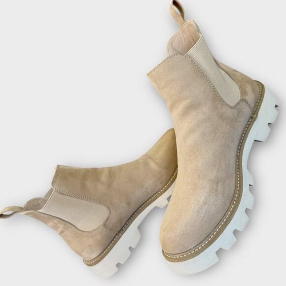 Chinese Laundry Suede Chelsea Booties Chunky Lug Sole Pullon Size 8.5 Cream - Picture 2 of 13